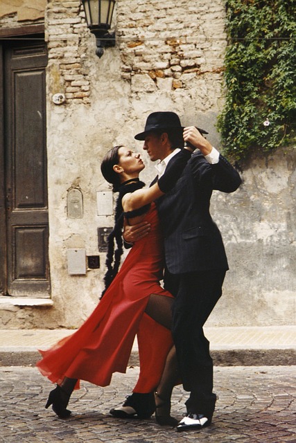 tango-190026_640_Image par pixabay.com de Brigitte Werner